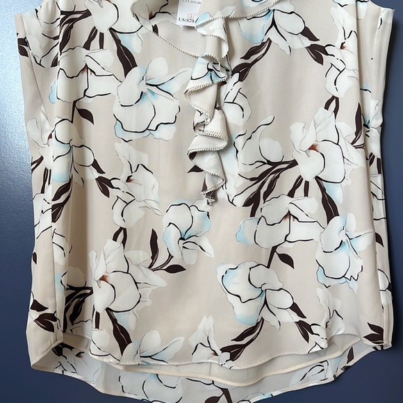 White House Black Market Sleeveless Ruffle Neck Floral Blouse - Picture 4 of 5